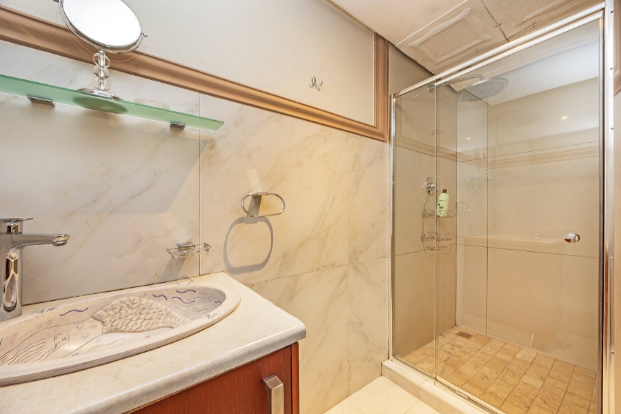 8 Bedroom Property for Sale in Baronetcy Estate Western Cape